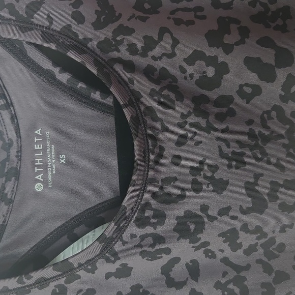 Athleta Leopard Print Gray & Black Racerback Crop Top Size XS - Picture 2 of 7
